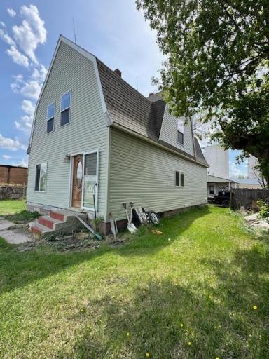 201 Central Avenue, Finley, ND 58230