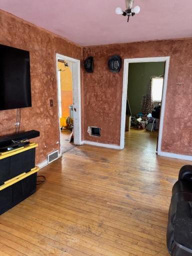 201 Central Avenue, Finley, ND 58230