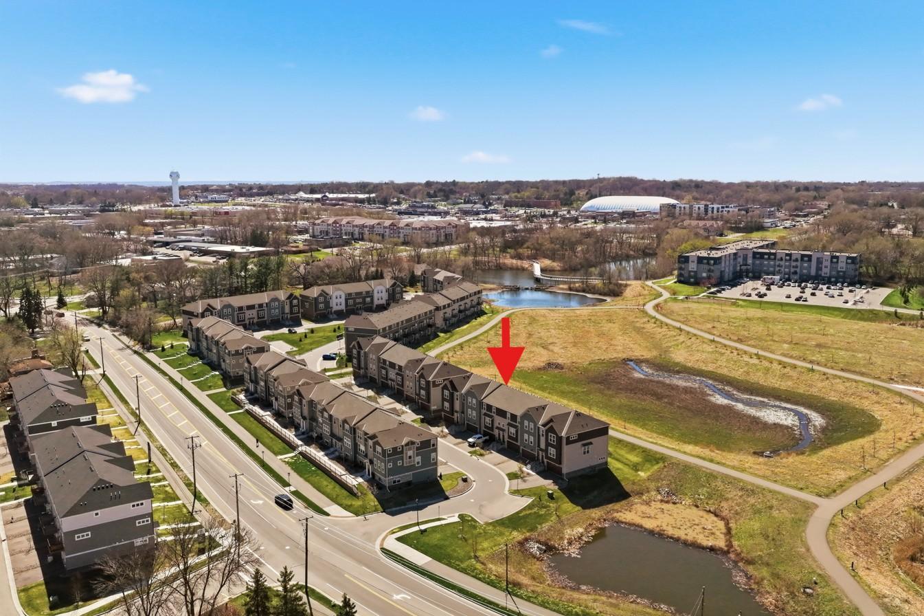 West St. Paul Thompson Square neighborhood located close to neighborhood amenities. This is the only available townhome in the neighborhood with the nature area views and no homes right behind it.