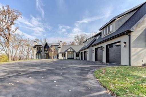 6620 Buckthorn Drive NW, Rochester, MN 55901