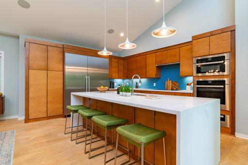 1409 Edgcumbe Road, Saint Paul, MN 55116