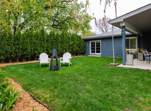 1409 Edgcumbe Road, Saint Paul, MN 55116