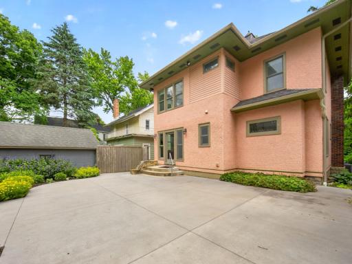 811 6th Street SW, Rochester, MN 55902