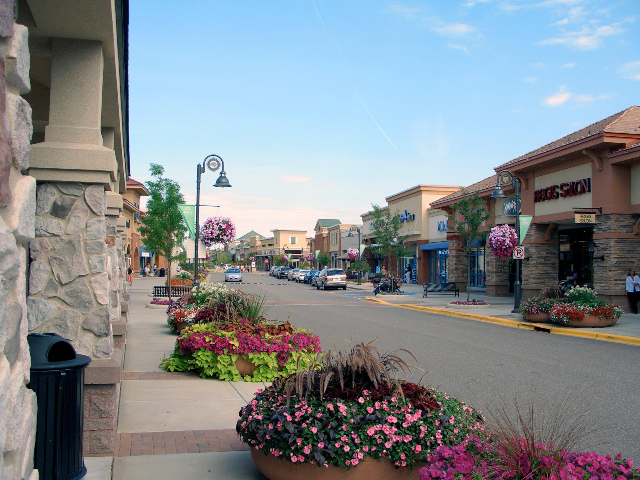 arbor lakes-Shopping