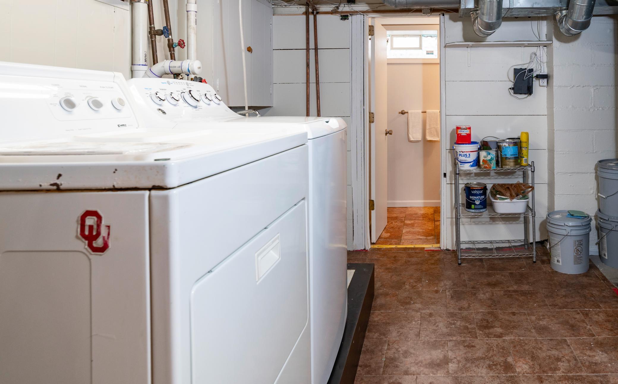 3331 Parkview Blvd.-8046.jpg