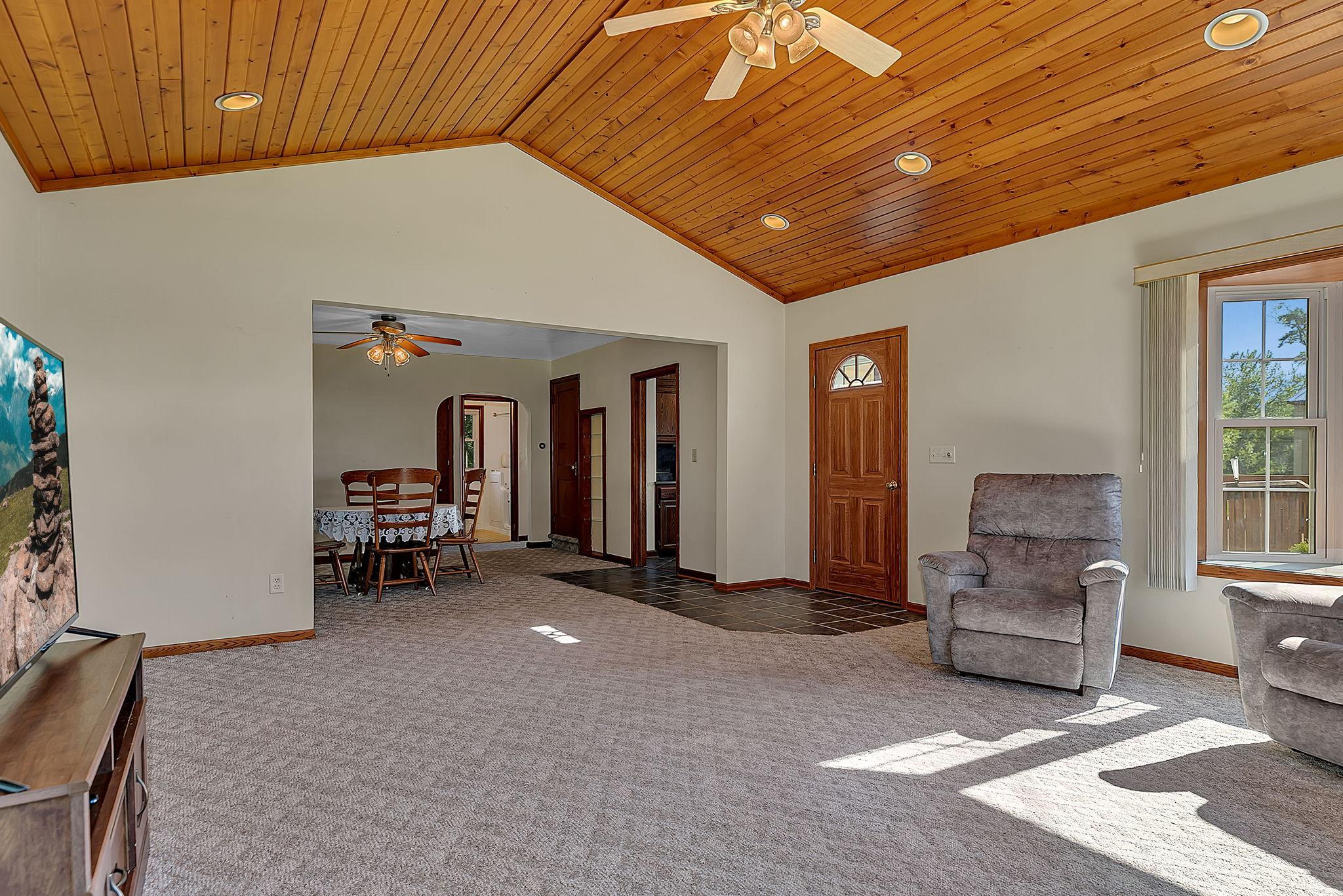 Spacious living and dining room area
