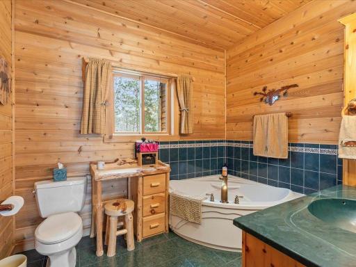 17999 Ivy Drive, Park Rapids, MN 56470