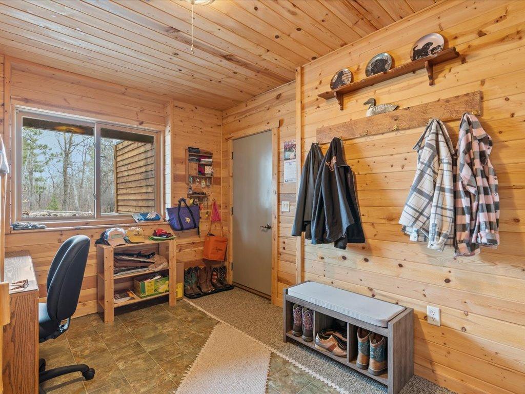 Flex/mud room between garage and family room.