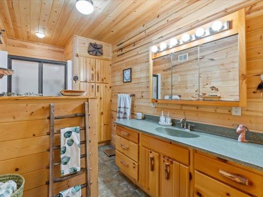 17999 Ivy Drive, Park Rapids, MN 56470