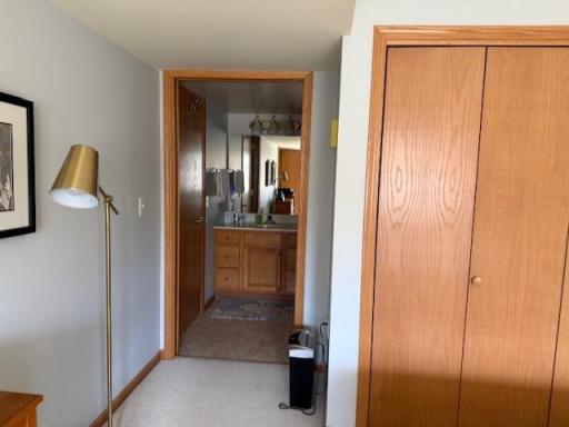 1004 W Lake Boulevard, Winona, MN 55987