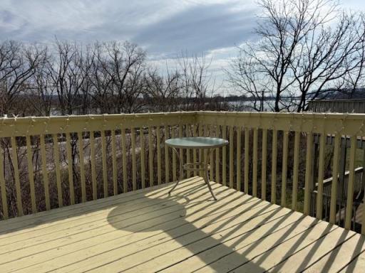 1004 W Lake Boulevard, Winona, MN 55987