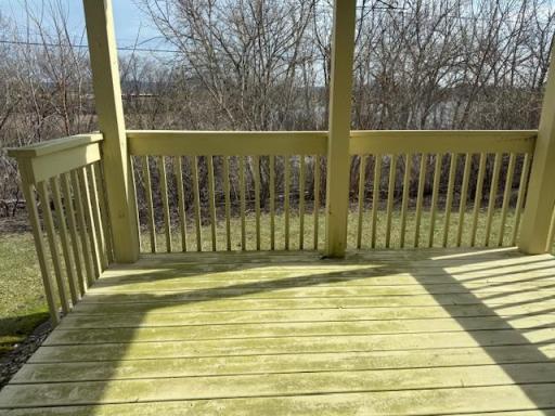 1004 W Lake Boulevard, Winona, MN 55987