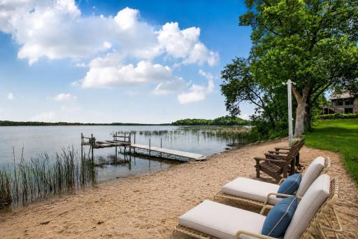 The ideal setting for sunset views, lakeside gatherings, and unforgettable days on the water.