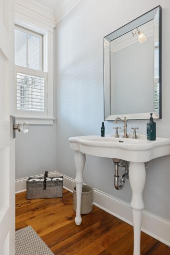 20575 Summerville Road, Excelsior, MN 55331