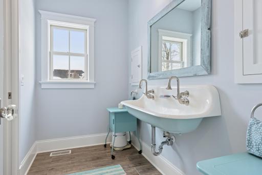 20575 Summerville Road, Excelsior, MN 55331