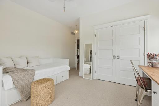 20575 Summerville Road, Excelsior, MN 55331