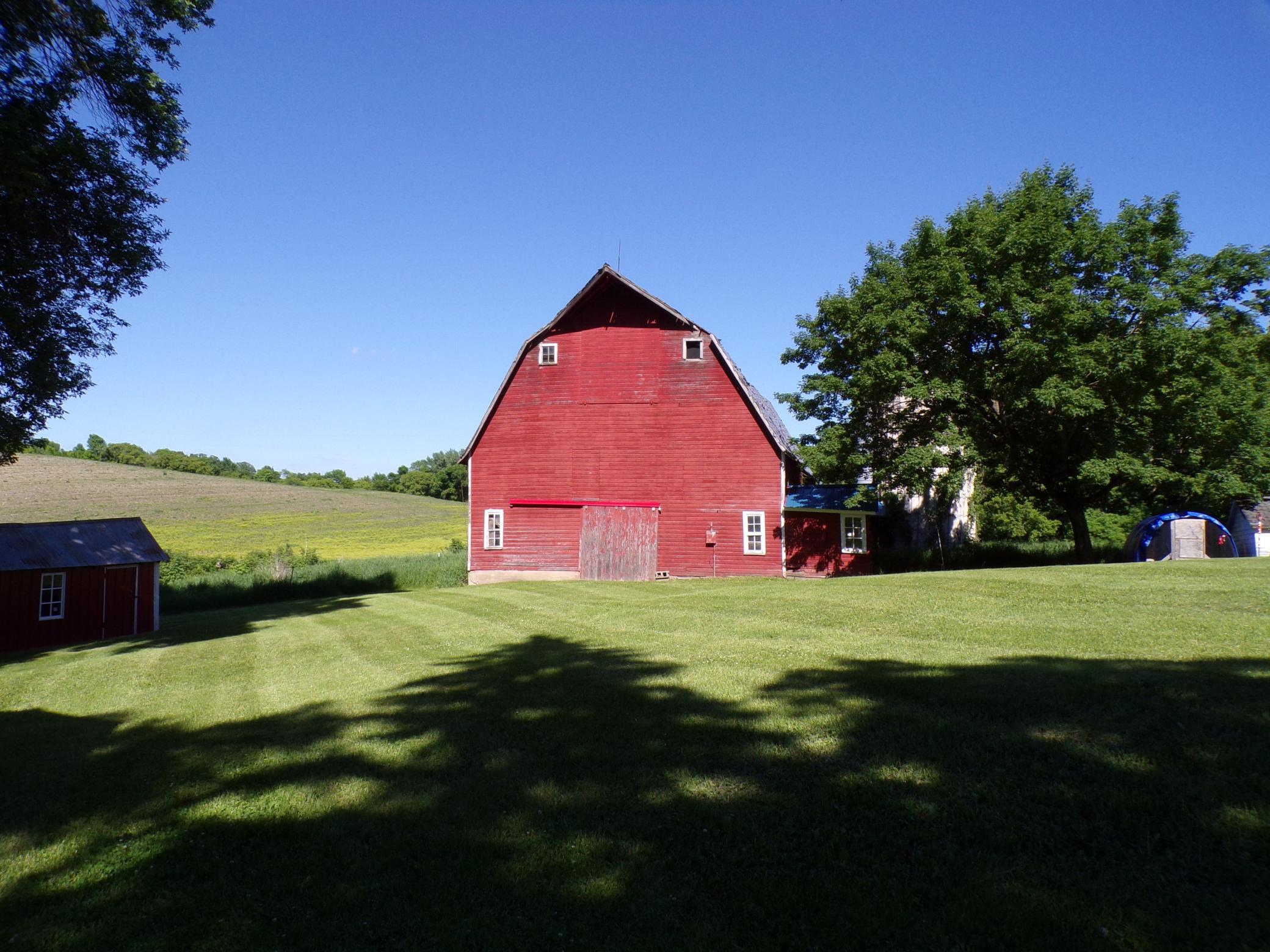 Barn