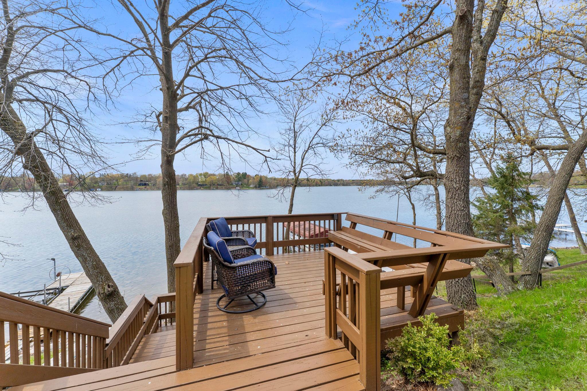 The second deck has additional space for all to gather.