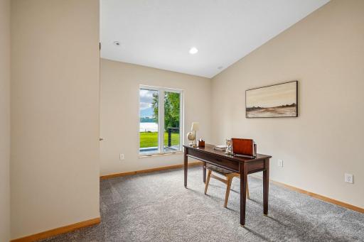 23-web-or-mls-Old Mill Ct-S0508-023.jpg