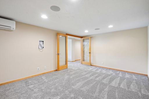 58-web-or-mls-Old Mill Ct-S0508-058.jpg