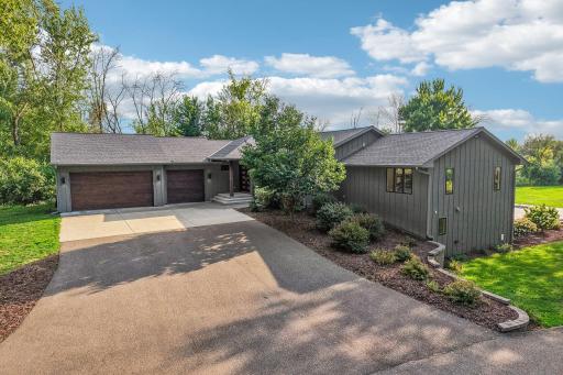 95-web-or-mls-Old Mill Ct-S0508-095.jpg