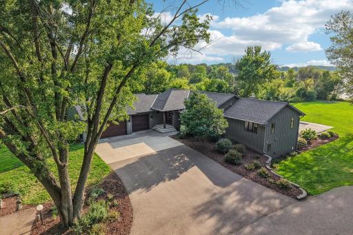 98-web-or-mls-Old Mill Ct-S0508-098.jpg