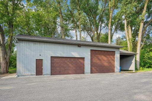 4-web-or-mls-Old Mill Ct-S0508-004.jpg