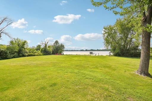 7-web-or-mls-Old Mill Rd-S0207-009.jpg