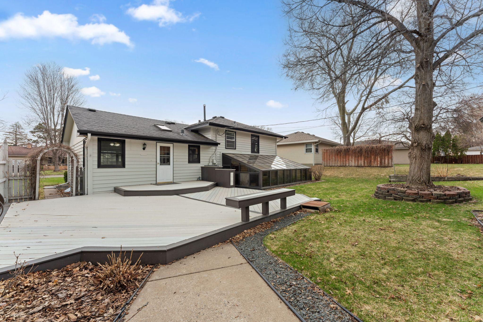 Huge 26 x 23 Maintenance Free Deck