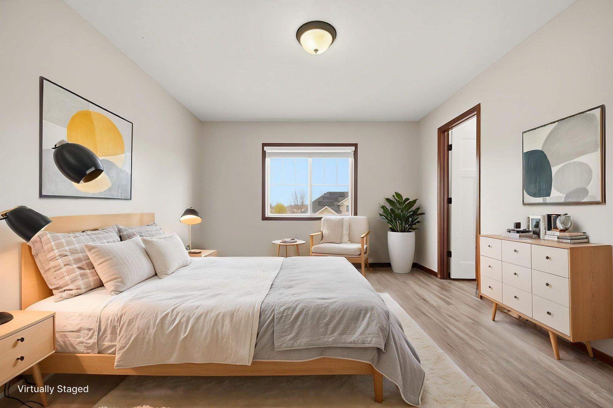 34-web-or-mls-DSC01202 virtually staged.jpeg