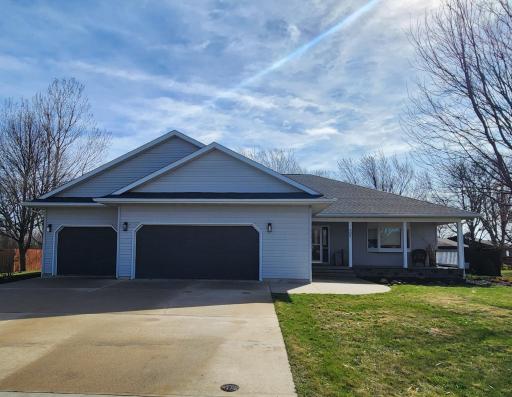 905 4th Avenue SE, Pipestone, MN 56164