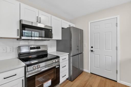901 120th Avenue NW, Minneapolis, MN 55448