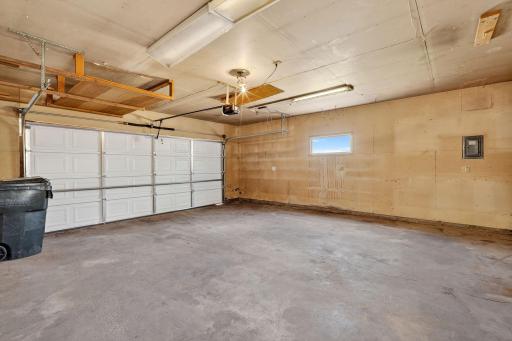 901 120th Avenue NW, Minneapolis, MN 55448