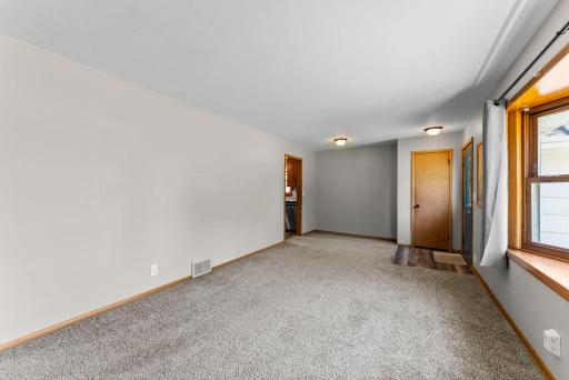 8701 Russell Avenue S, Minneapolis, MN 55431