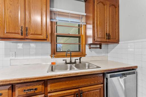 8701 Russell Avenue S, Minneapolis, MN 55431