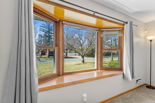 8701 Russell Avenue S, Minneapolis, MN 55431