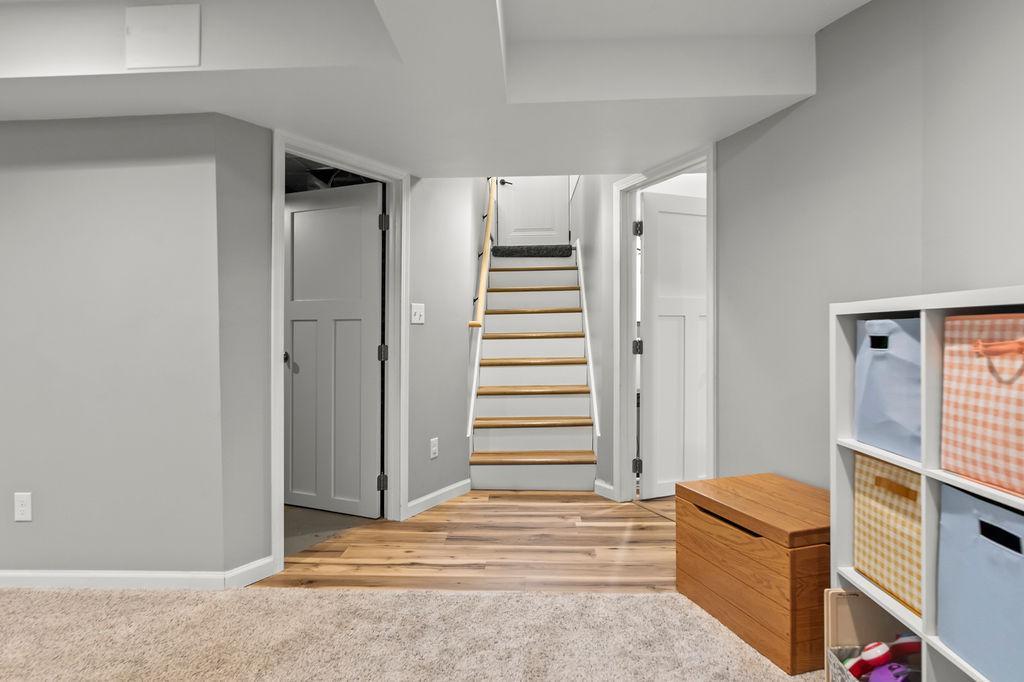 Basement stairs to Family Room