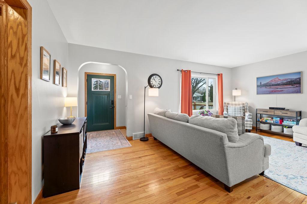 Foyer nook. Arched entry into Living Room.