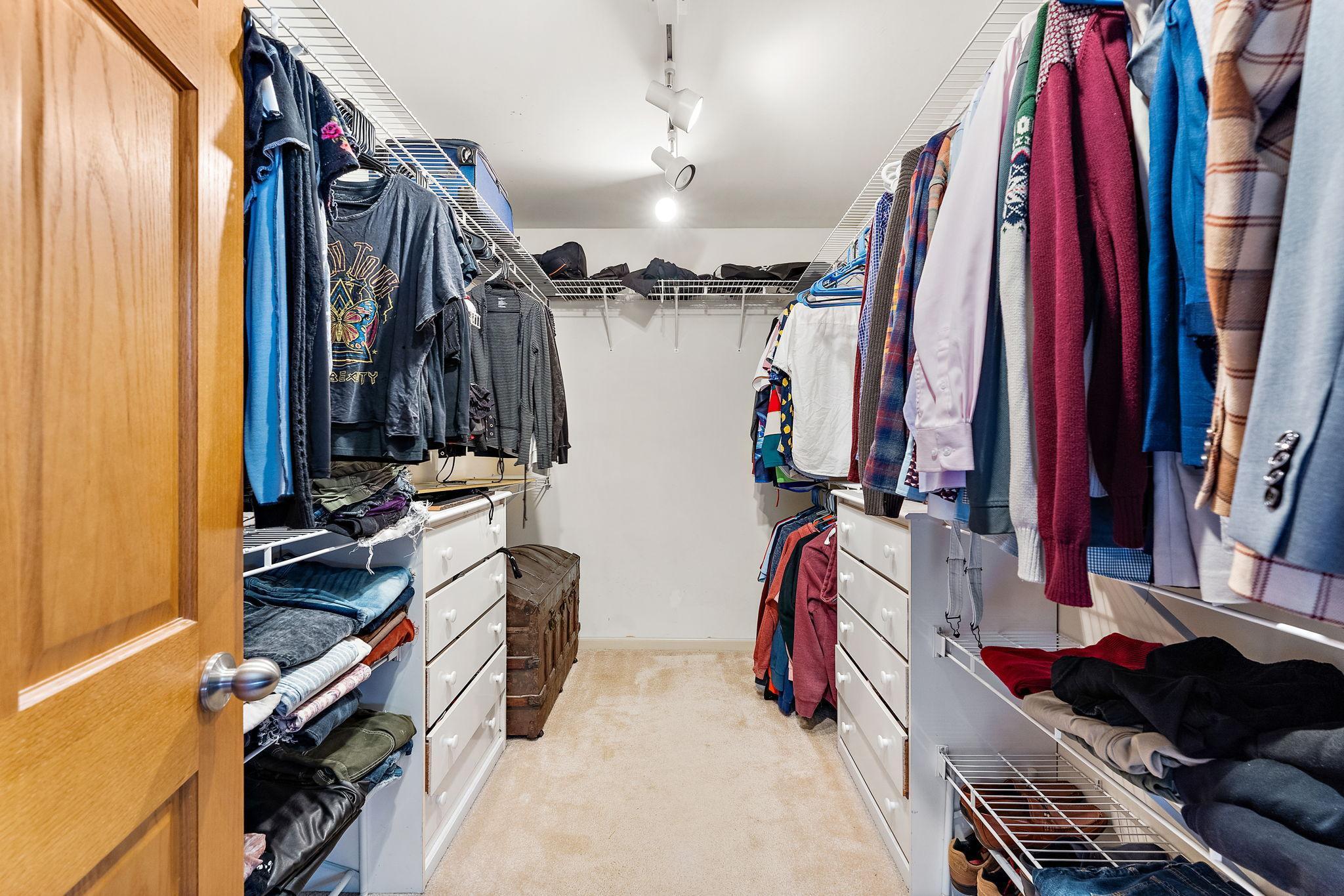 Walk-in Closet