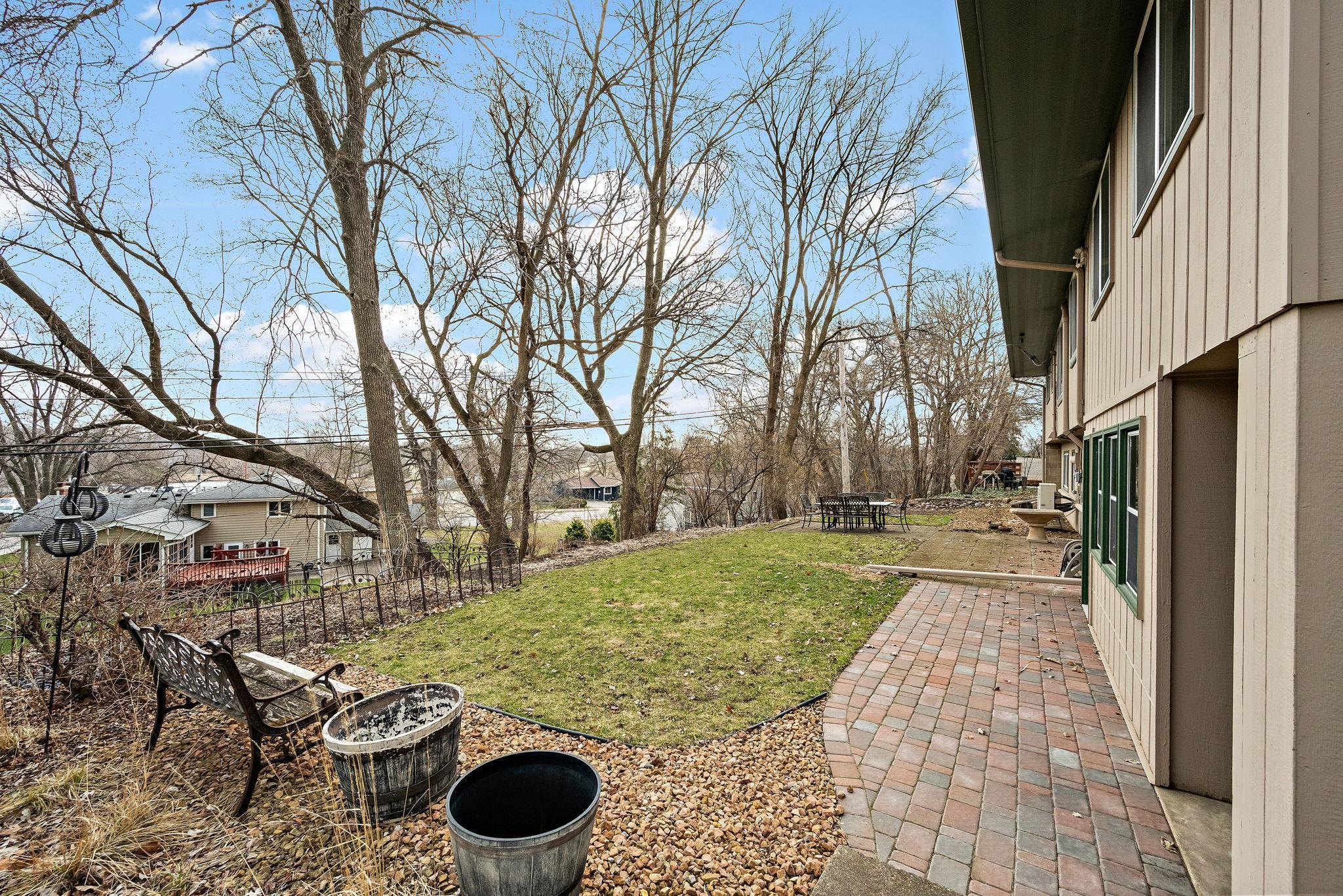 The bench and the patio furniture will also stay with the home!