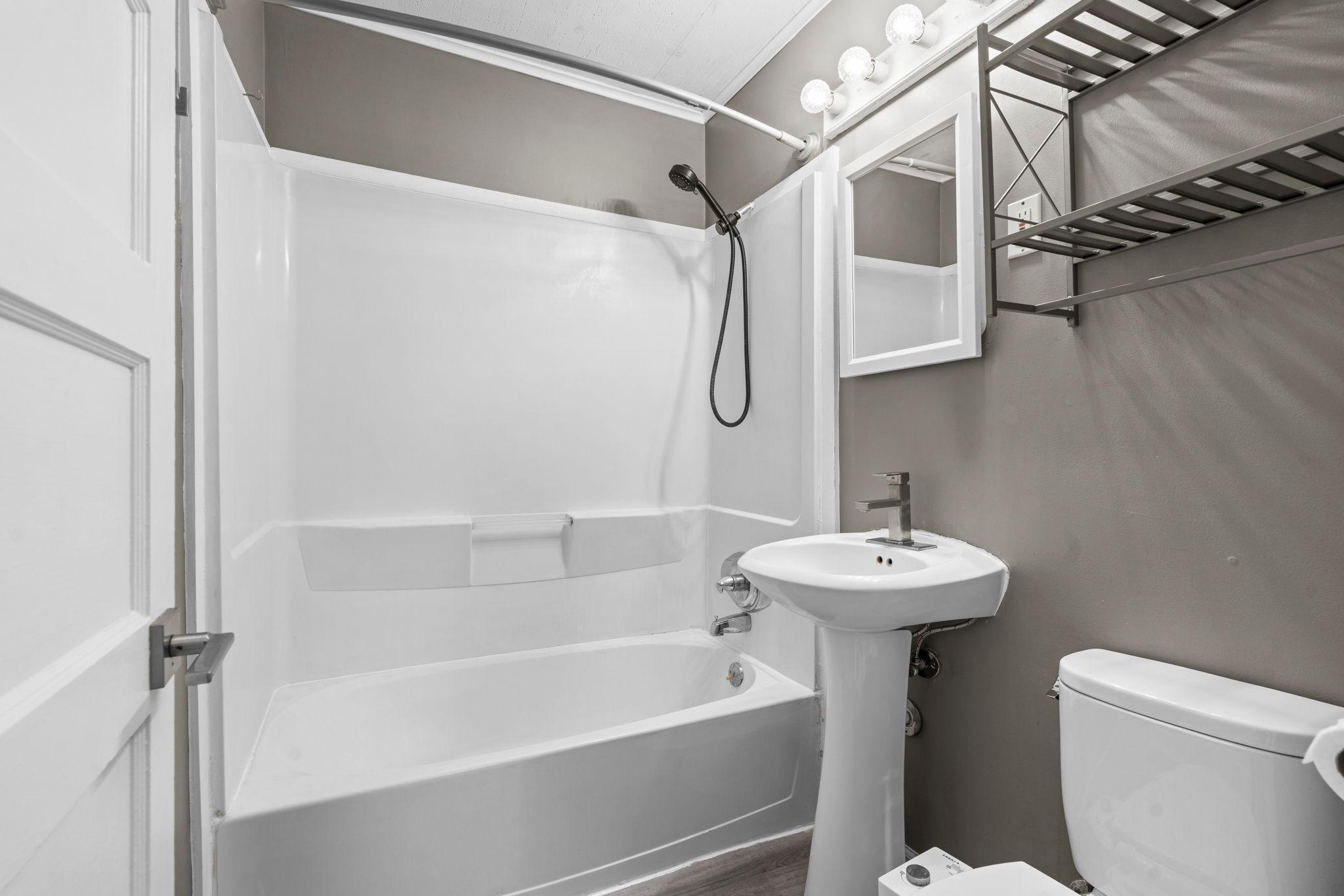 Main floor full bath