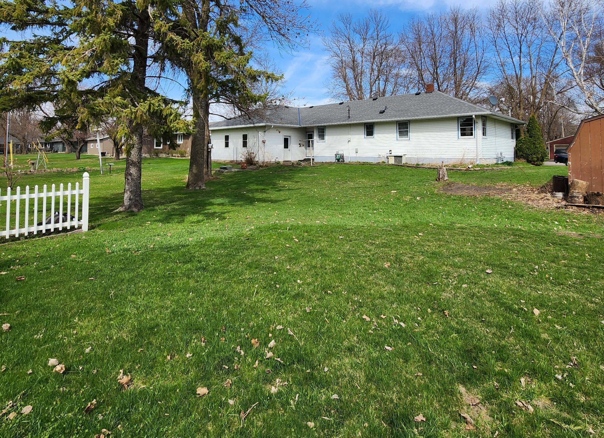 Back of House and Yard.jpg