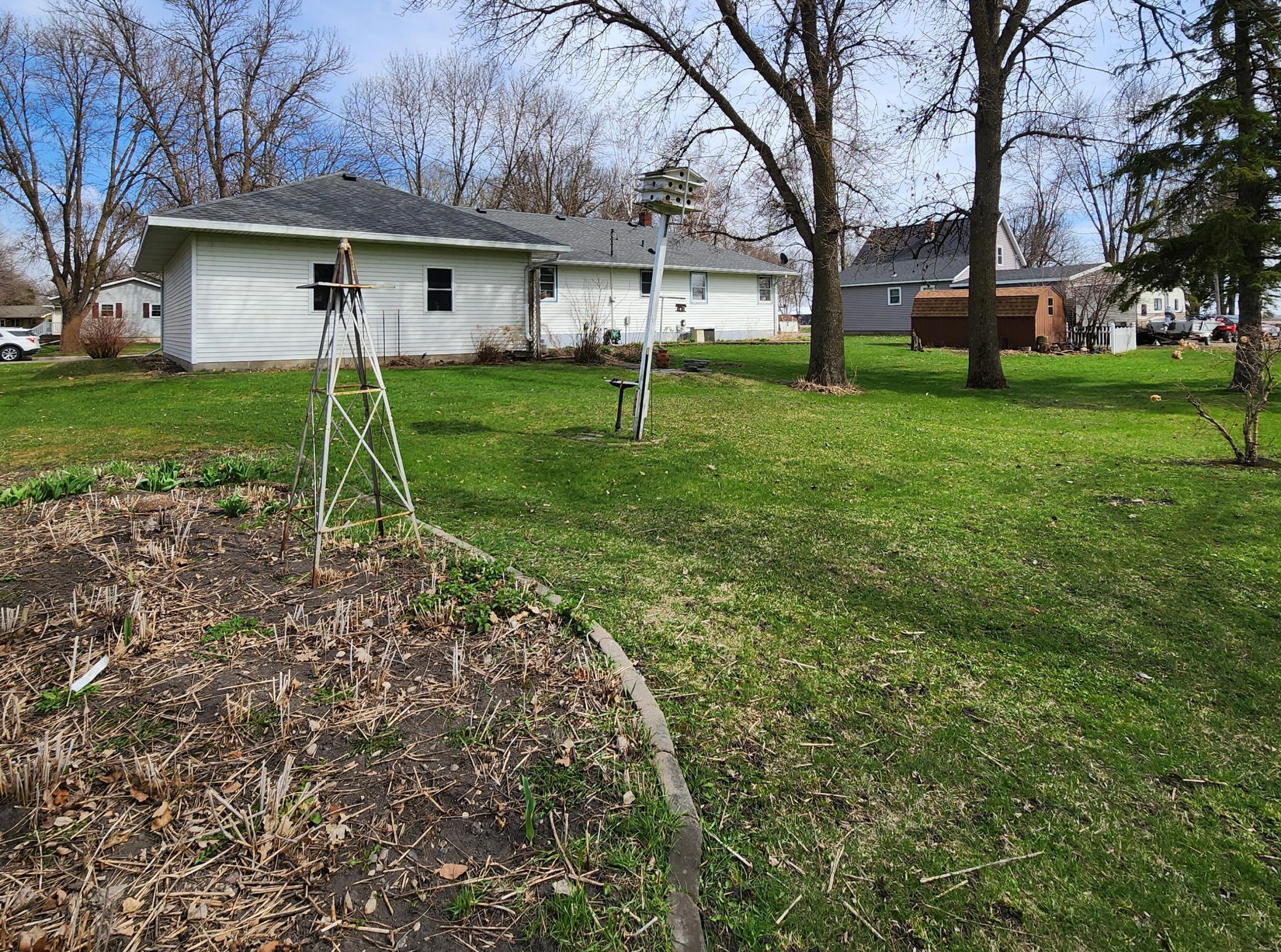 Large Lot with Oversized Double Garage.jpg