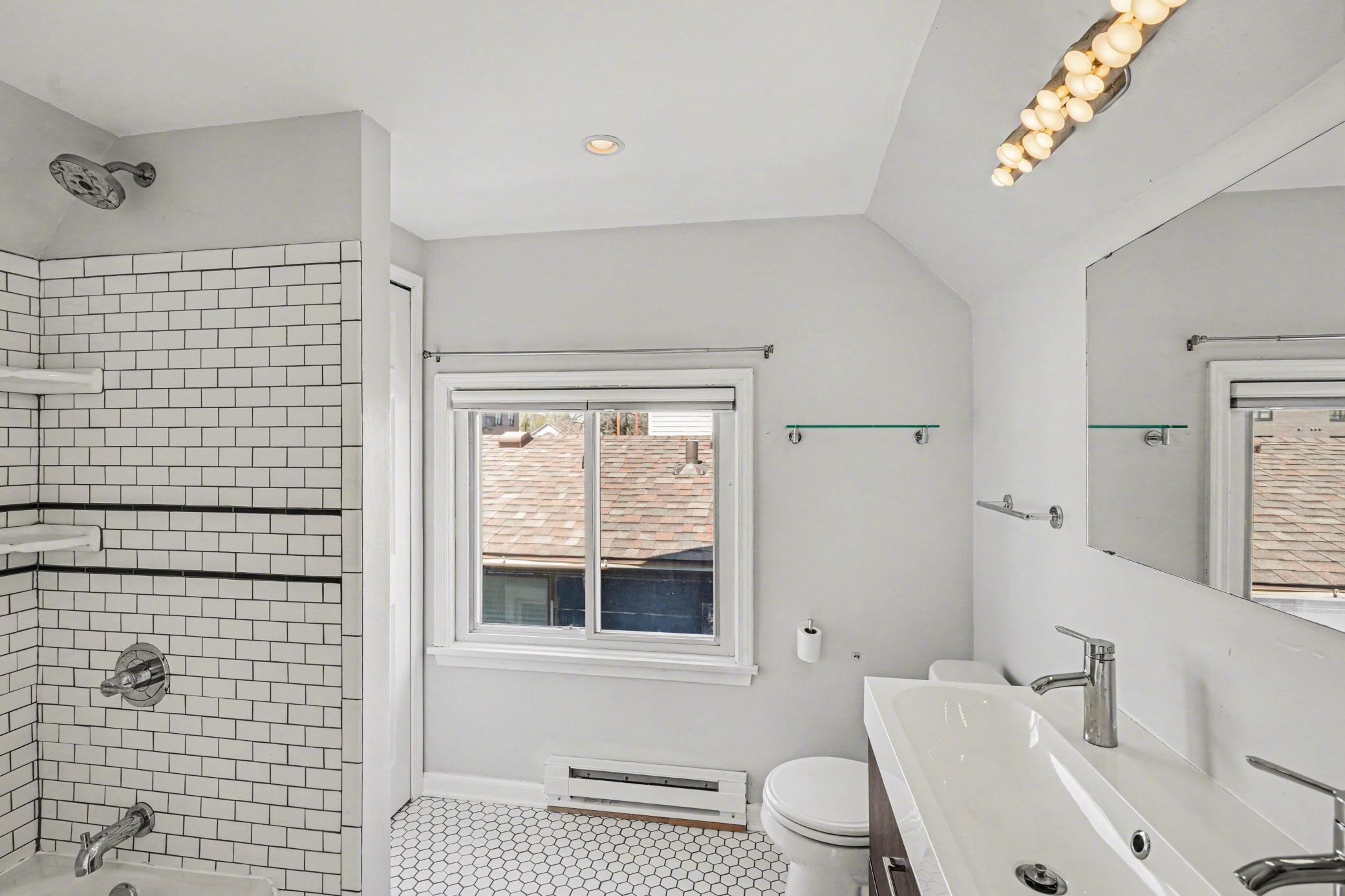 Full Bathroom - Upper Level