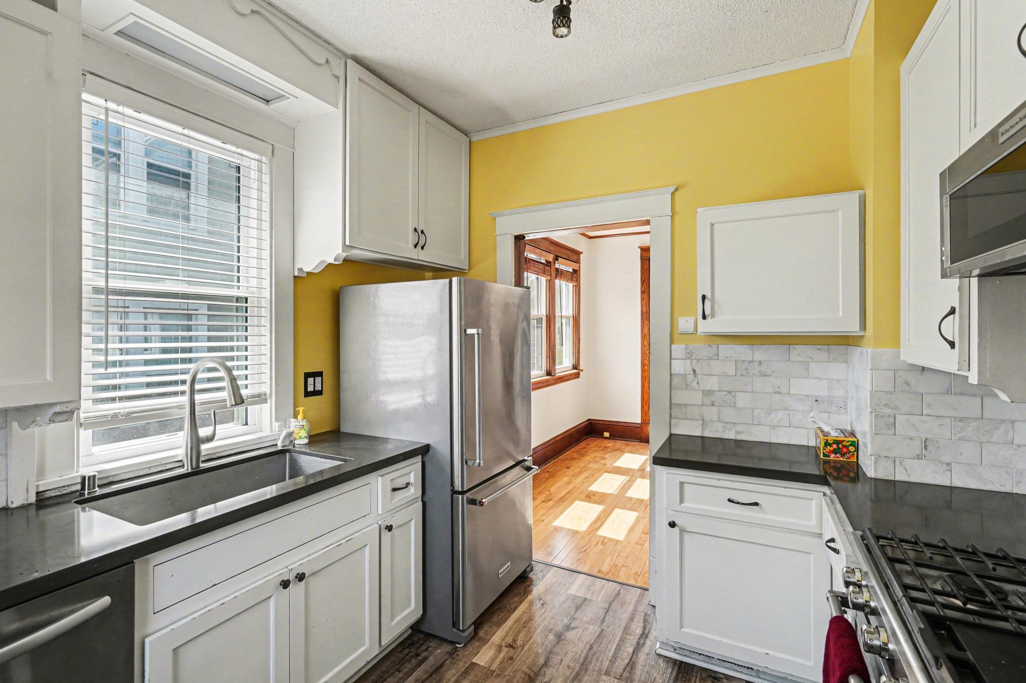 Kitchen w/Stainless steel appliances