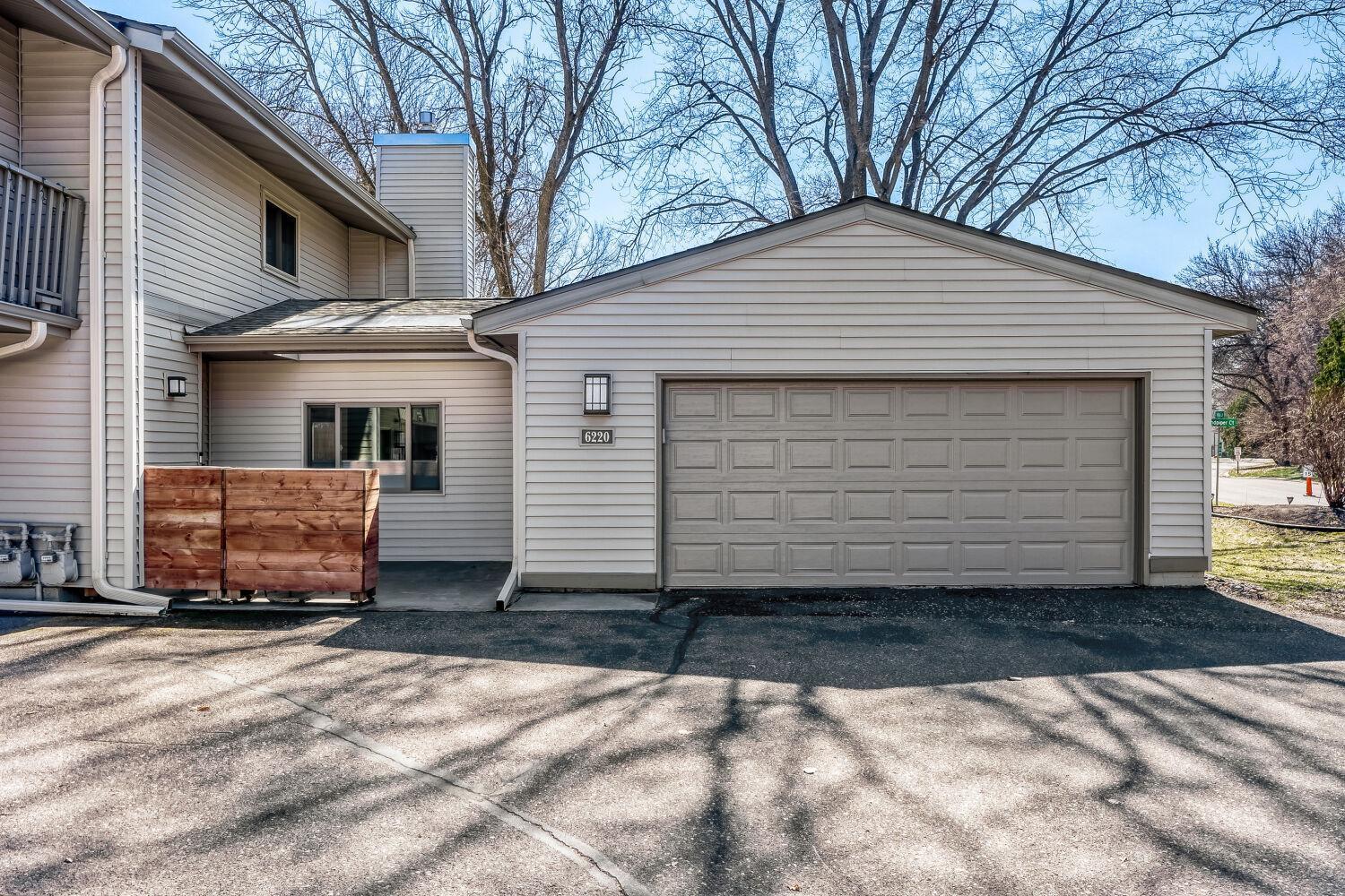 6220 Sandpiper Ct - Exterior (2).jpg