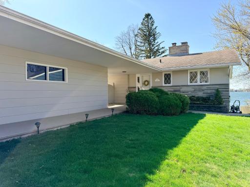 809 W Lake Avenue, Worthington, MN 56187