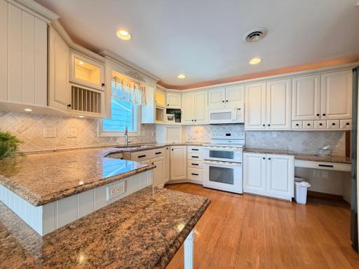 809 W Lake Avenue, Worthington, MN 56187