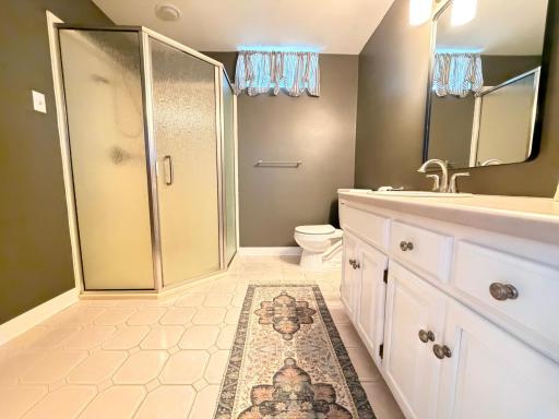 809 W Lake Avenue, Worthington, MN 56187