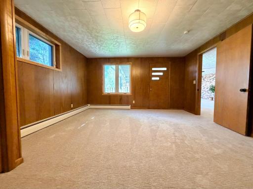 809 W Lake Avenue, Worthington, MN 56187